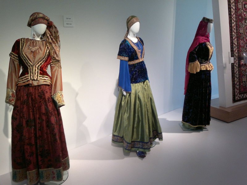 Национальный народный костюм азейбаржанский