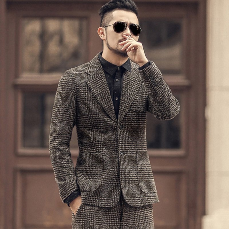 Шерстяной классический костюм