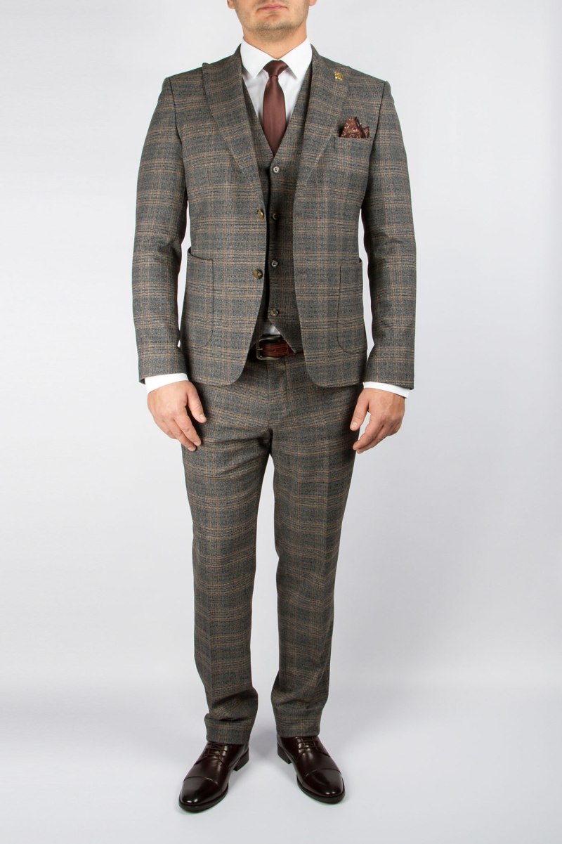 Серый клетчатый костюм мужской