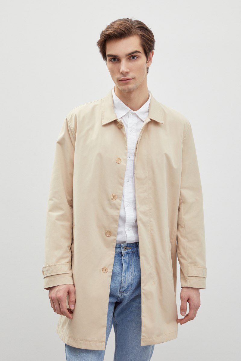 Бежевый плащ мужской