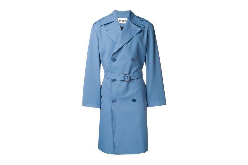 Голубой плащ женский