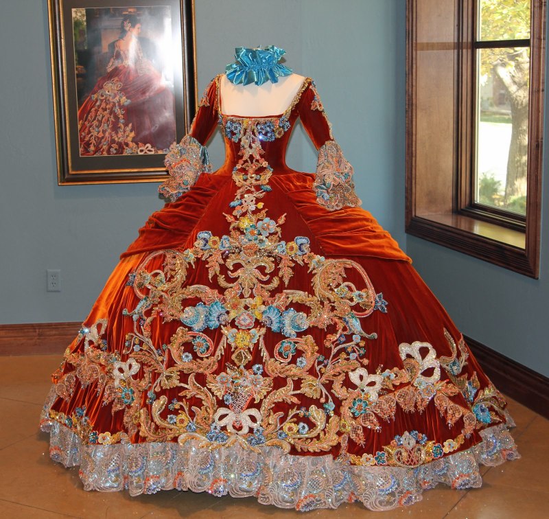 Бальные пышные платья 19 века