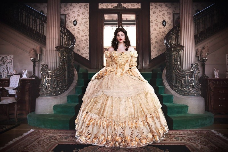 Бальные пышные платья 19 века