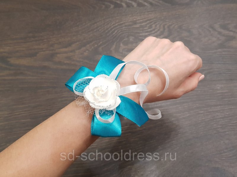 Браслеты для подружек невесты из атласных лент