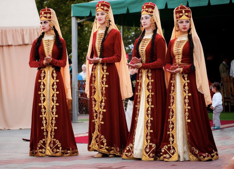 Дагестанский национальный костюм женский