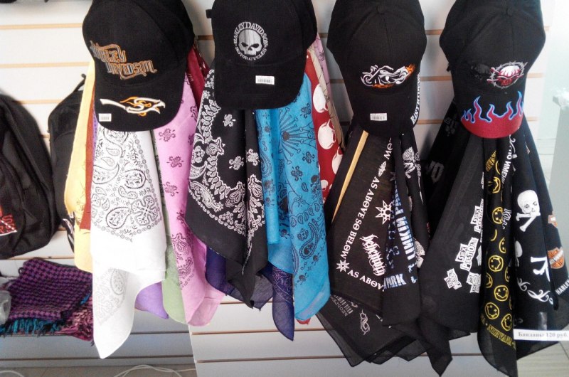 Неформальная атрибутика