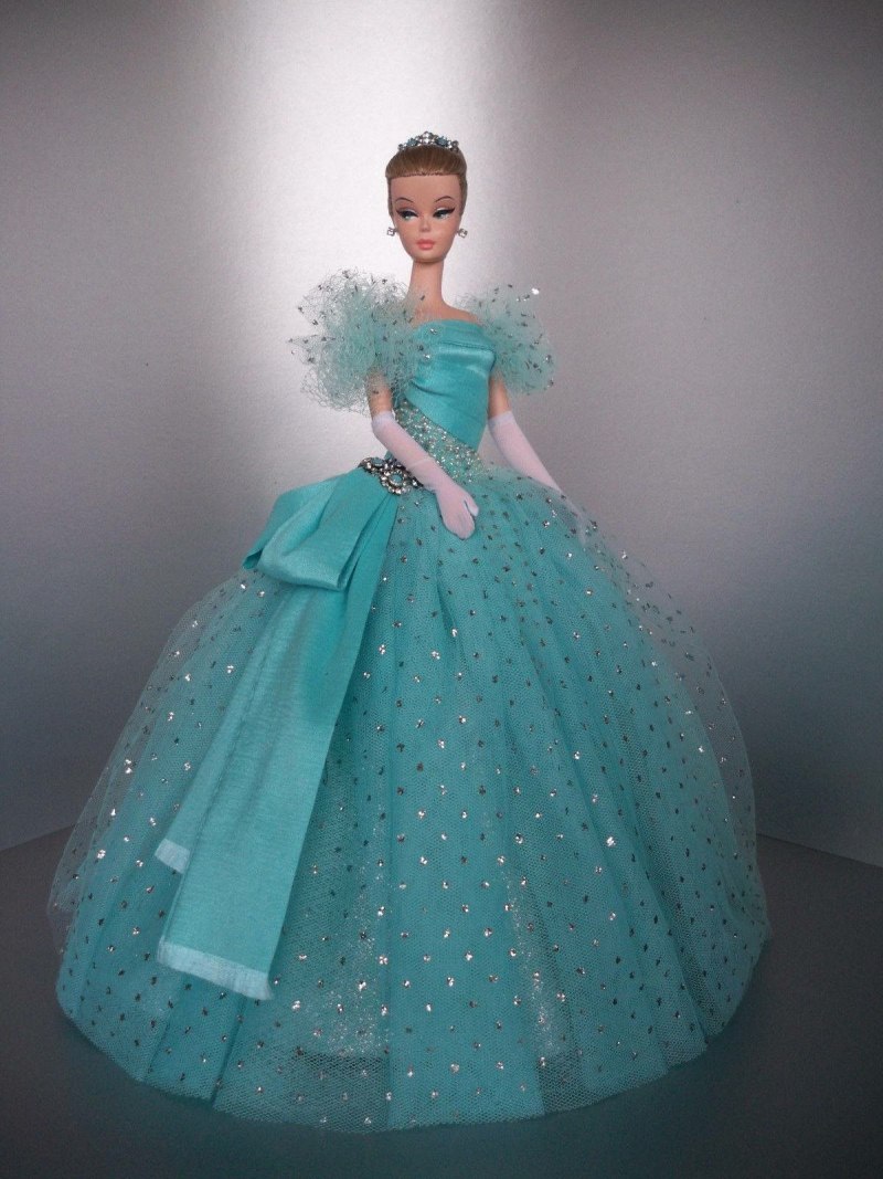 Красивые кукольные платья