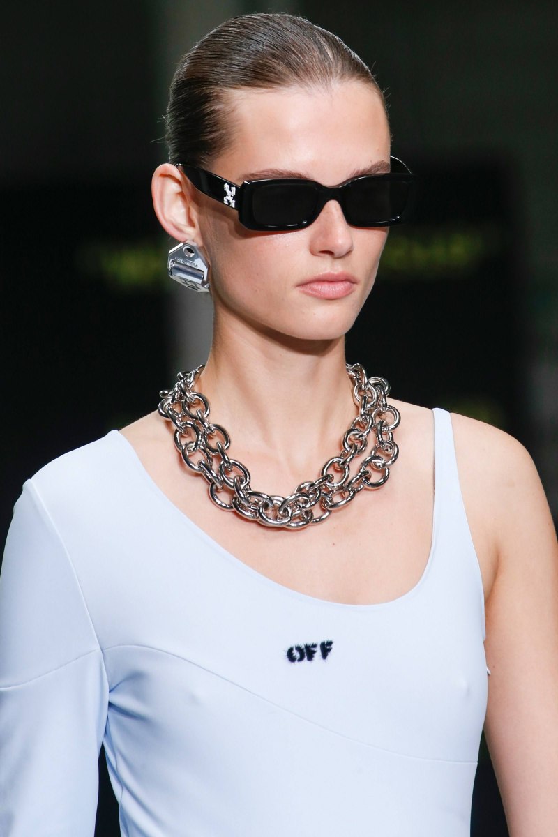 Стильные украшения для женщин