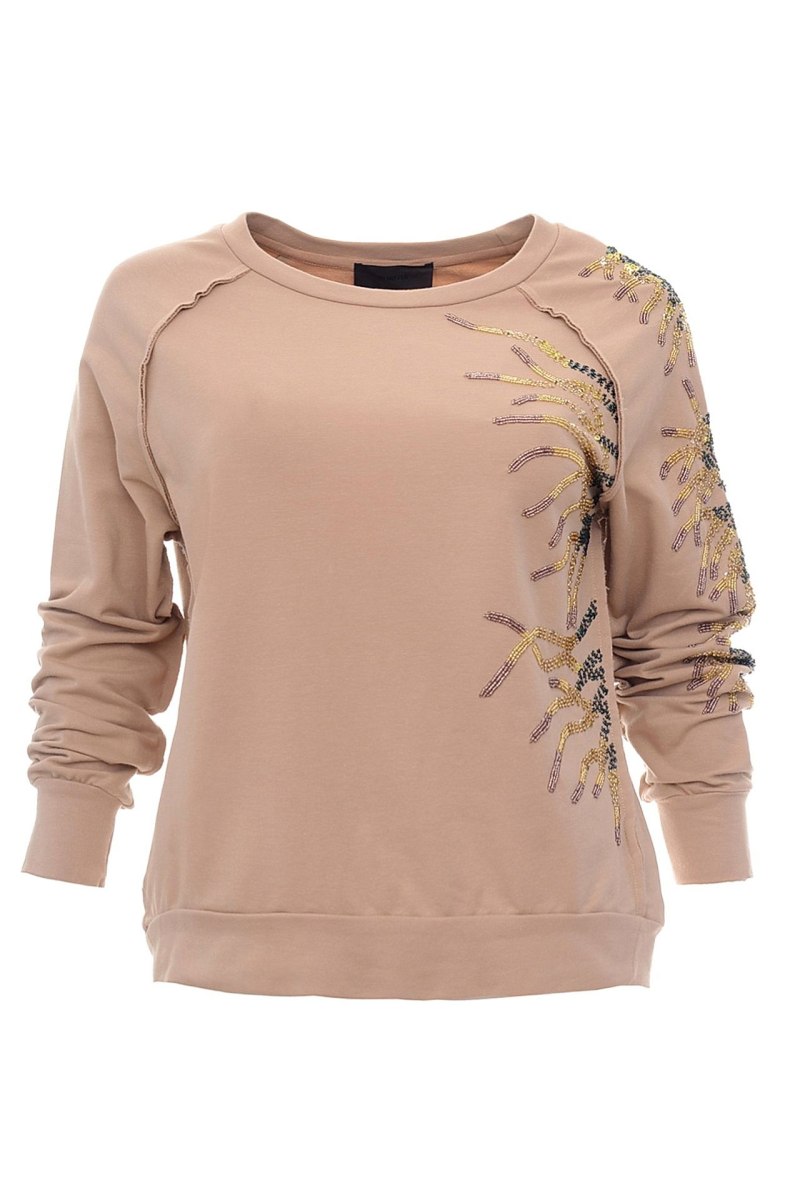Кофта бежевого цвета