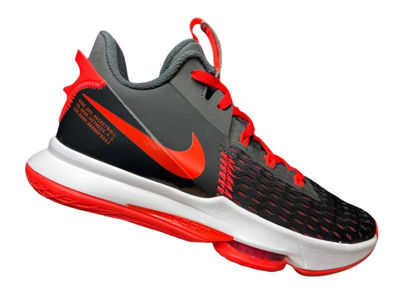 Nike LEBRON witness 5