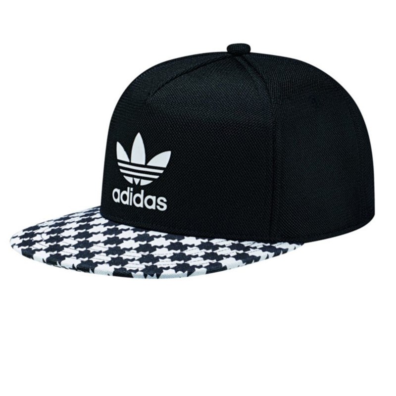 Снэпбэк adidas