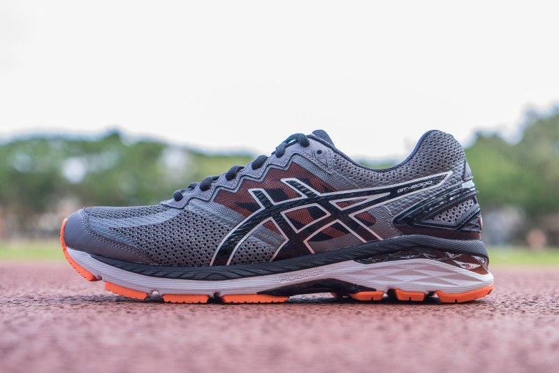 ASICS gt 10004