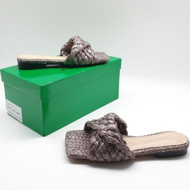 Кожаные шлепанцы Bottega Veneta
