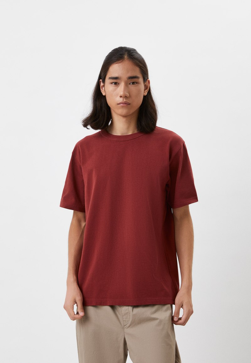 Бордовая футболка Uniqlo