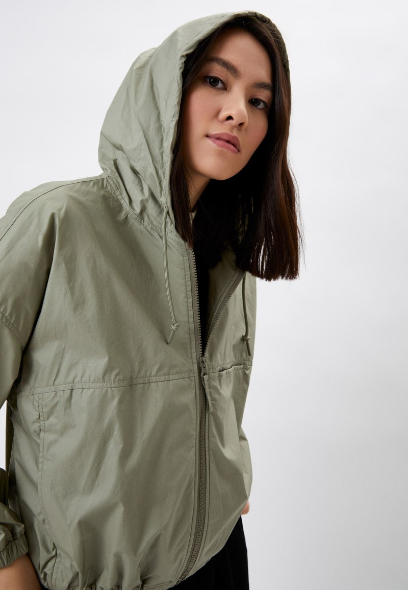 Uniqlo u хаки