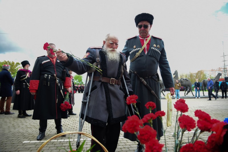 Казаки на службе