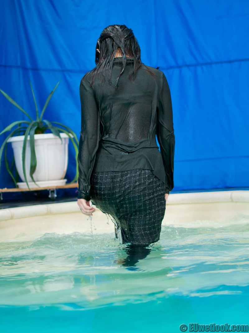 Wetlook в зимнем комбинезоне