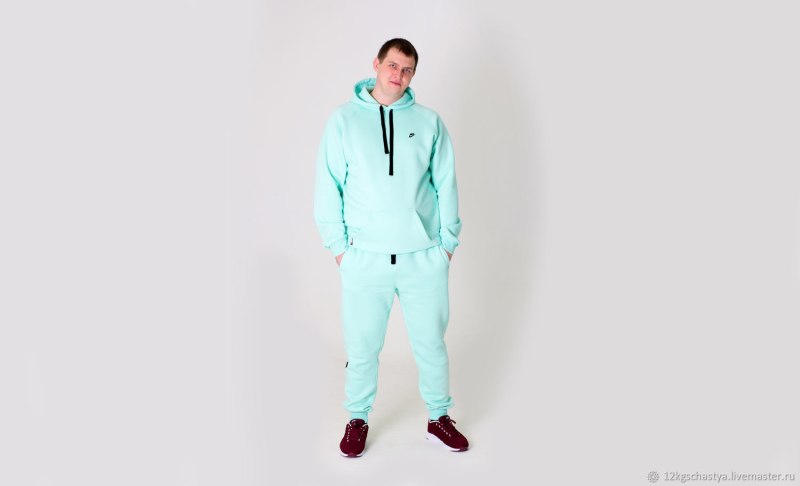 Мятный спортивный костюм мужской