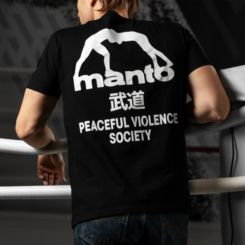 Футболка манто peaceful violence
