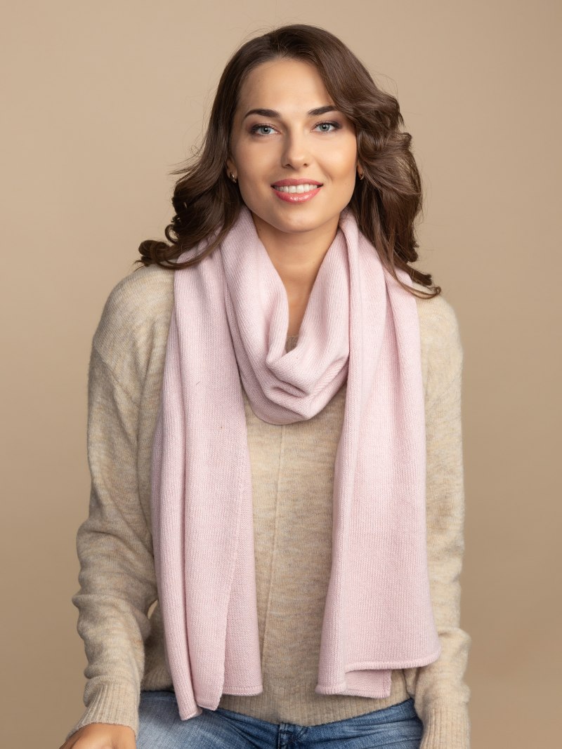 Широкий шарф