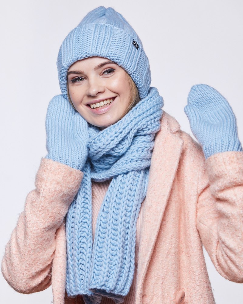 Шарф крупной вязки светло серо-голубой