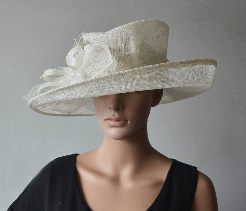 Sinamay hat
