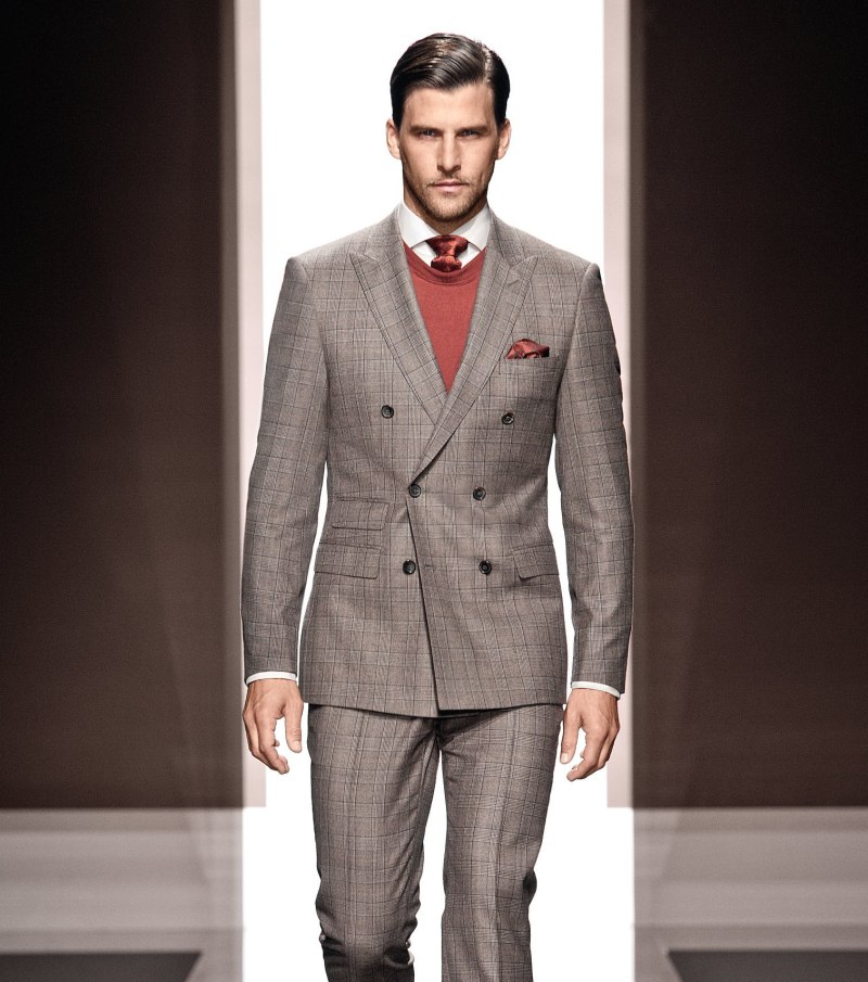 Hugo Boss костюмы двубортные