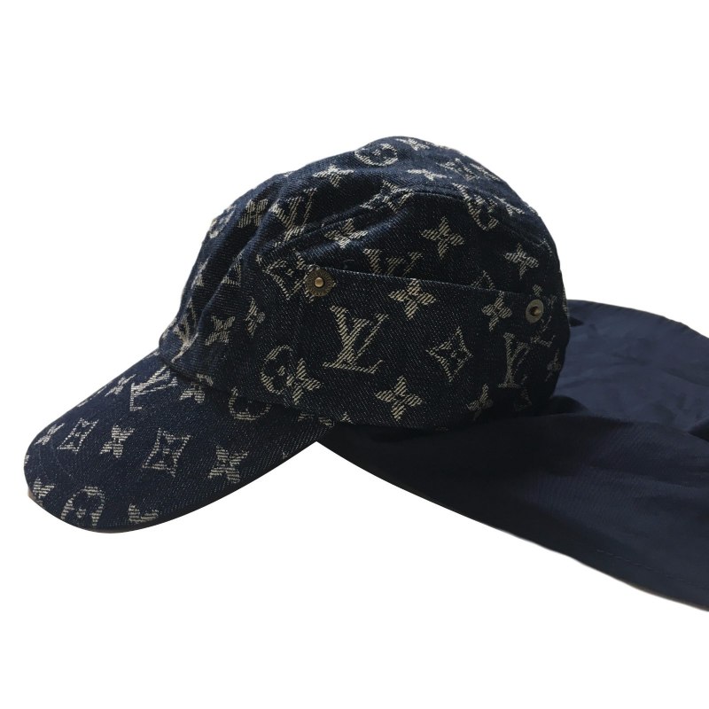 Green cap Louis Vuitton