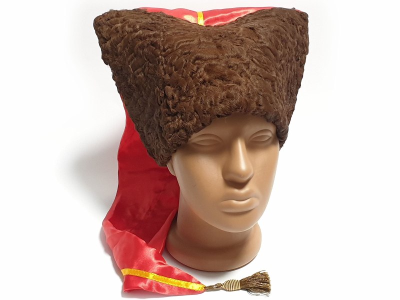 Казачья шапка кубанка