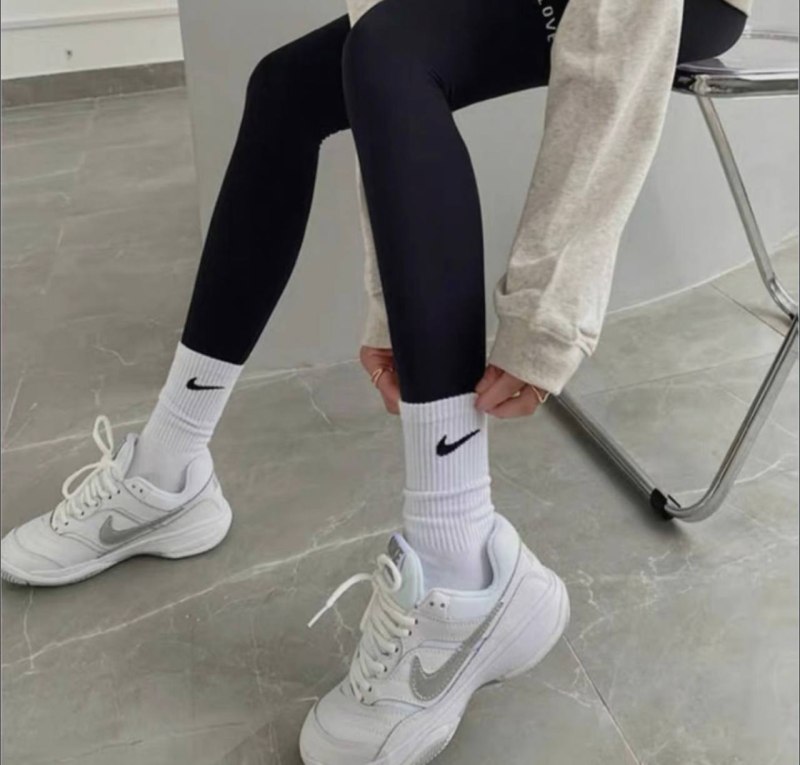 Носки Nike белые высокие мужские