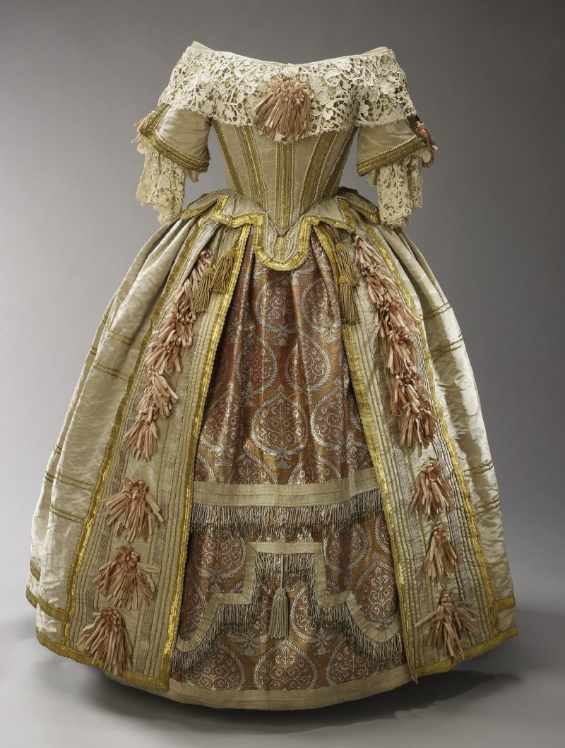 Королева Виктория 1851