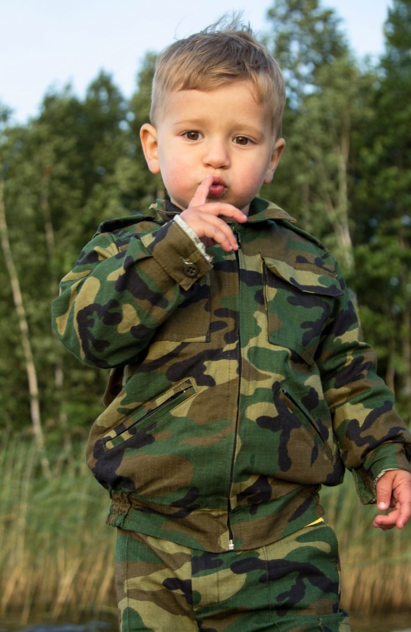 Мальчик в военной форме