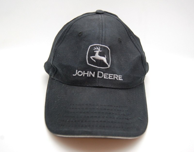 John Deere бейсболка черная