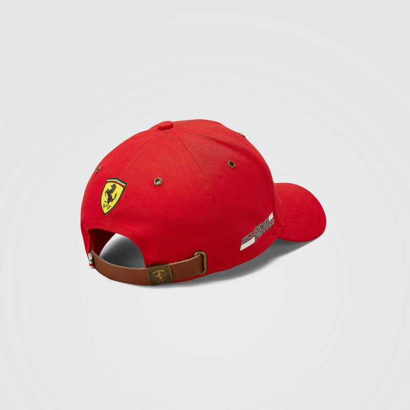 Кепка Феррари красная Scuderia Ferrari