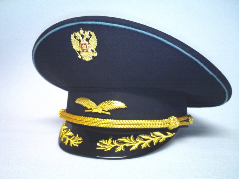 Фуражка с козырьком Военная