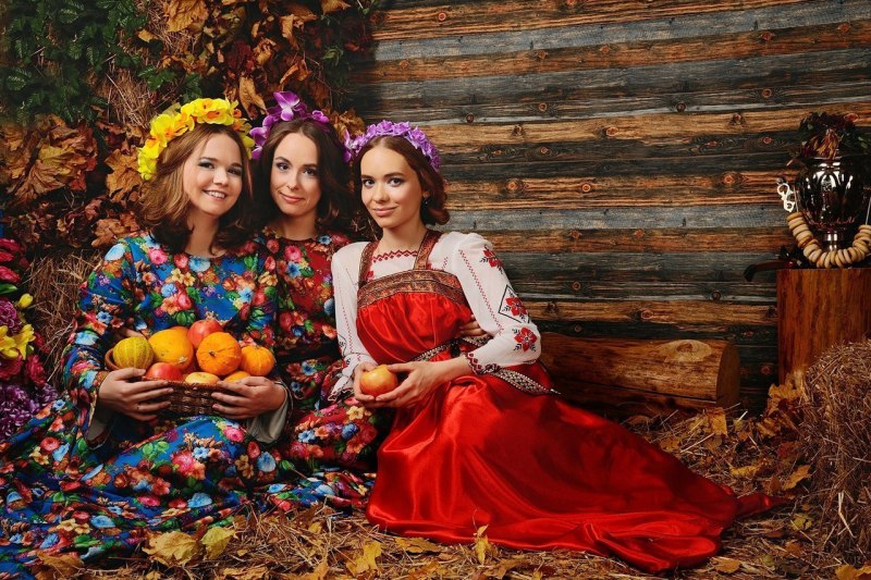 Костюмы в русском народном стиле
