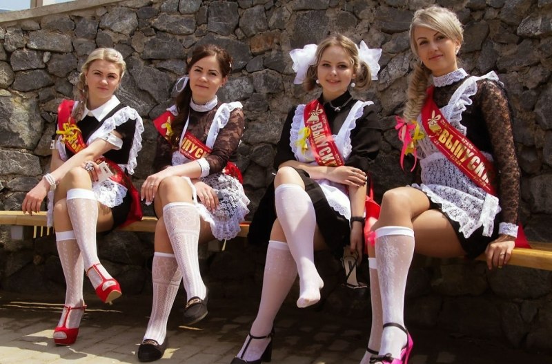 Выпускница школы