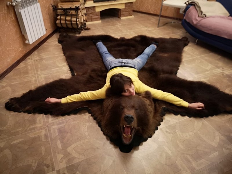 Ковер из медвежьей шкуры