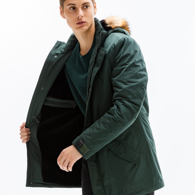 Куртка Lacoste зеленого цвета