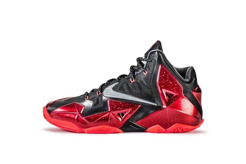 Nike LEBRON 11