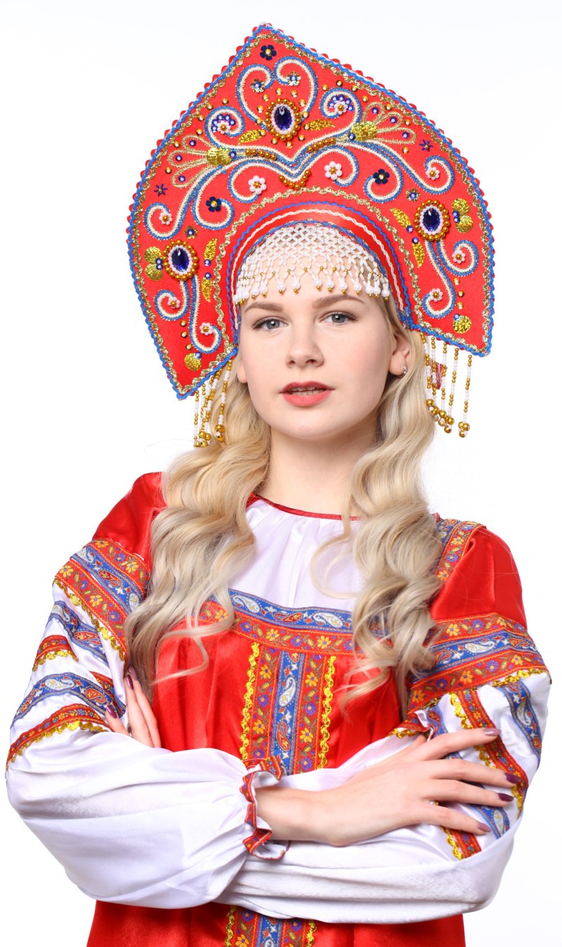 Русский народный костюм с кокошником