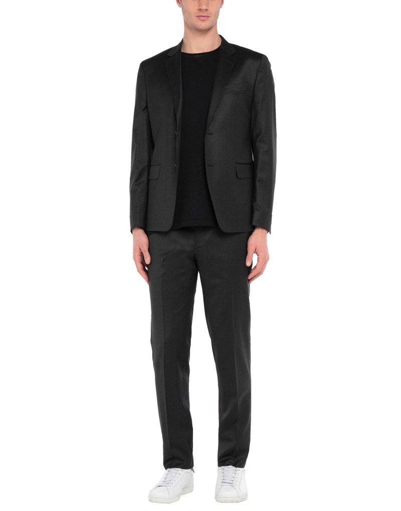 Классический костюм Hugo Boss