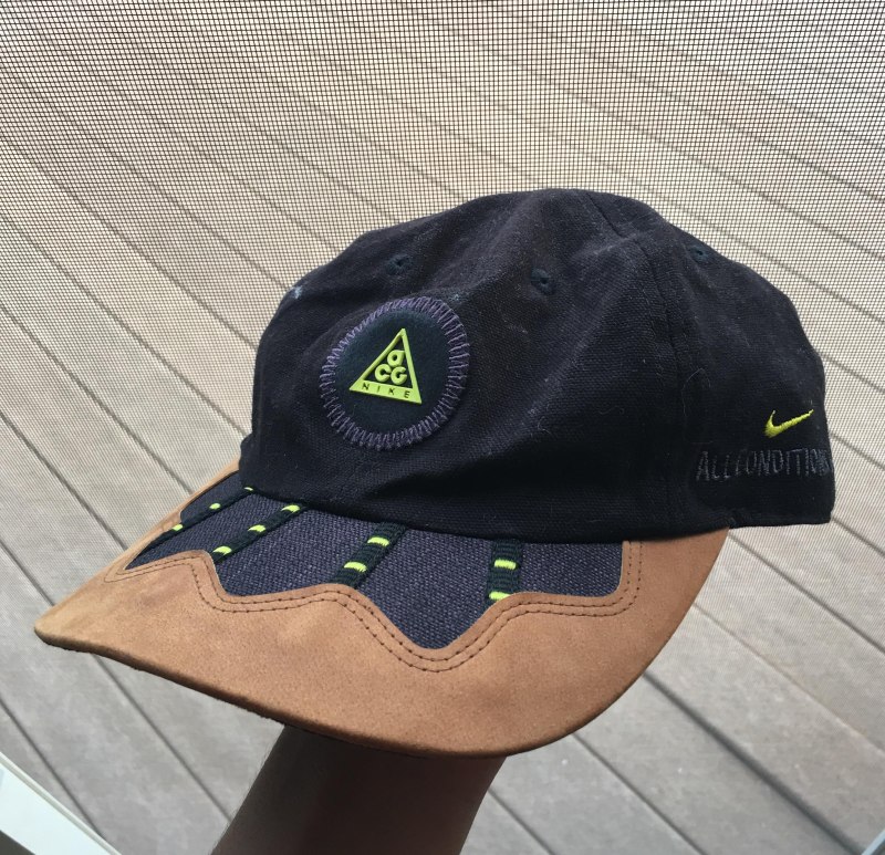 Зимняя кепка Nike ACG