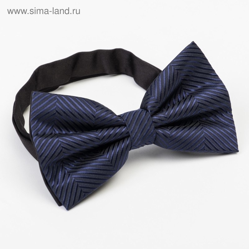 Бабочка на шее