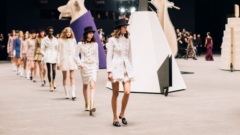 Коллекция Chanel Весна лето 2023