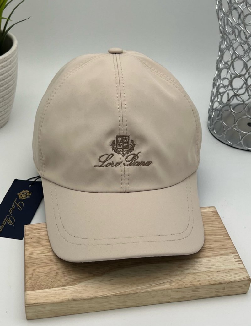 Loro Piana кепка женская