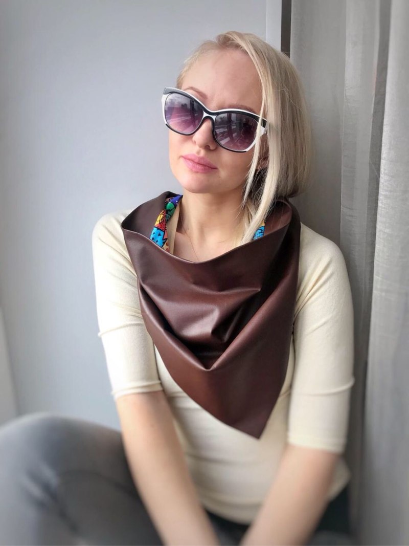 Платок из экокожи