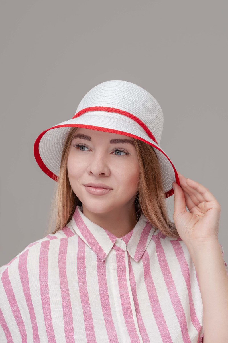 Hat wife