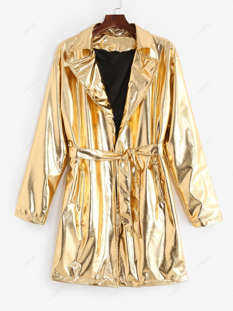 Плащ золотого цвета