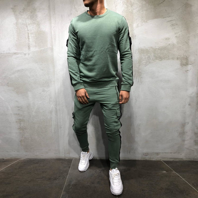 Оливковый костюм адидас мужской